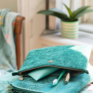 Cosmetic Flat Pouch Large Velvet Quilted Green 30x22x1cm