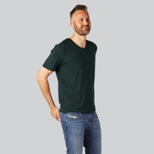Bambus t-shirt v-hals i grøn til mænd - Bambuni