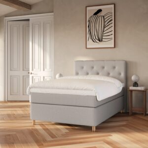 Nora Nordlys | 140x200 | Lys grå