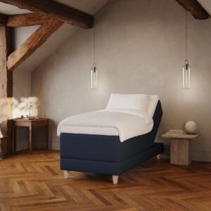 Aura Fjäll | 90x210 | Dyb blå