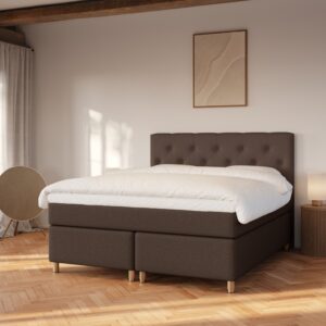 Nora Fjäll | 180x210 | Mørk brun