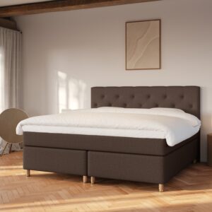 Nora Fjäll | 200x200 | Mørk brun