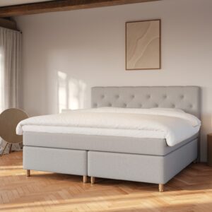 Nora Fjäll | 210x210 | Lys grå