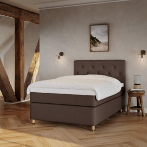 Nora Fjord | 140x200 | Mørk brun