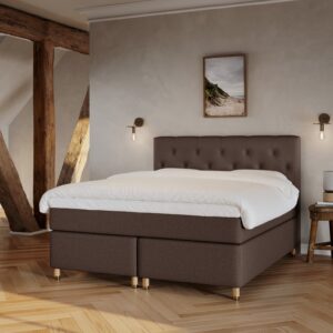 Nora Fjord | 160x200 | Mørk brun