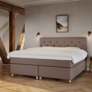 Nora Fjord | 220x220 | Mocha