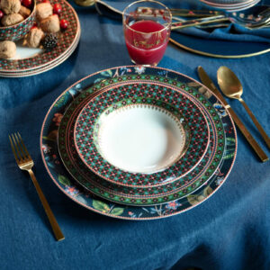 Berry Blues Deep Plate Clover Green 21.5cm