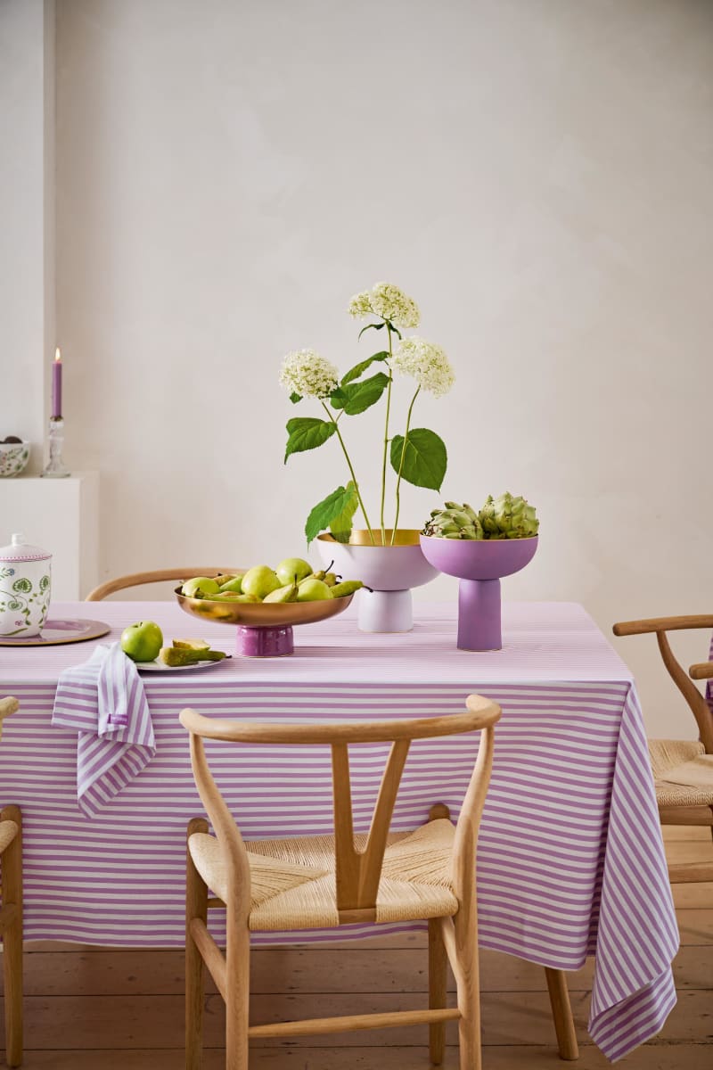Table Cloth Stripes Lilac 160x250cm