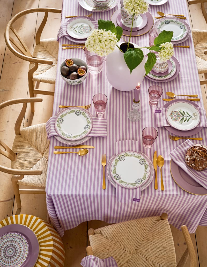 Table Cloth Stripes Lilac 180x300cm