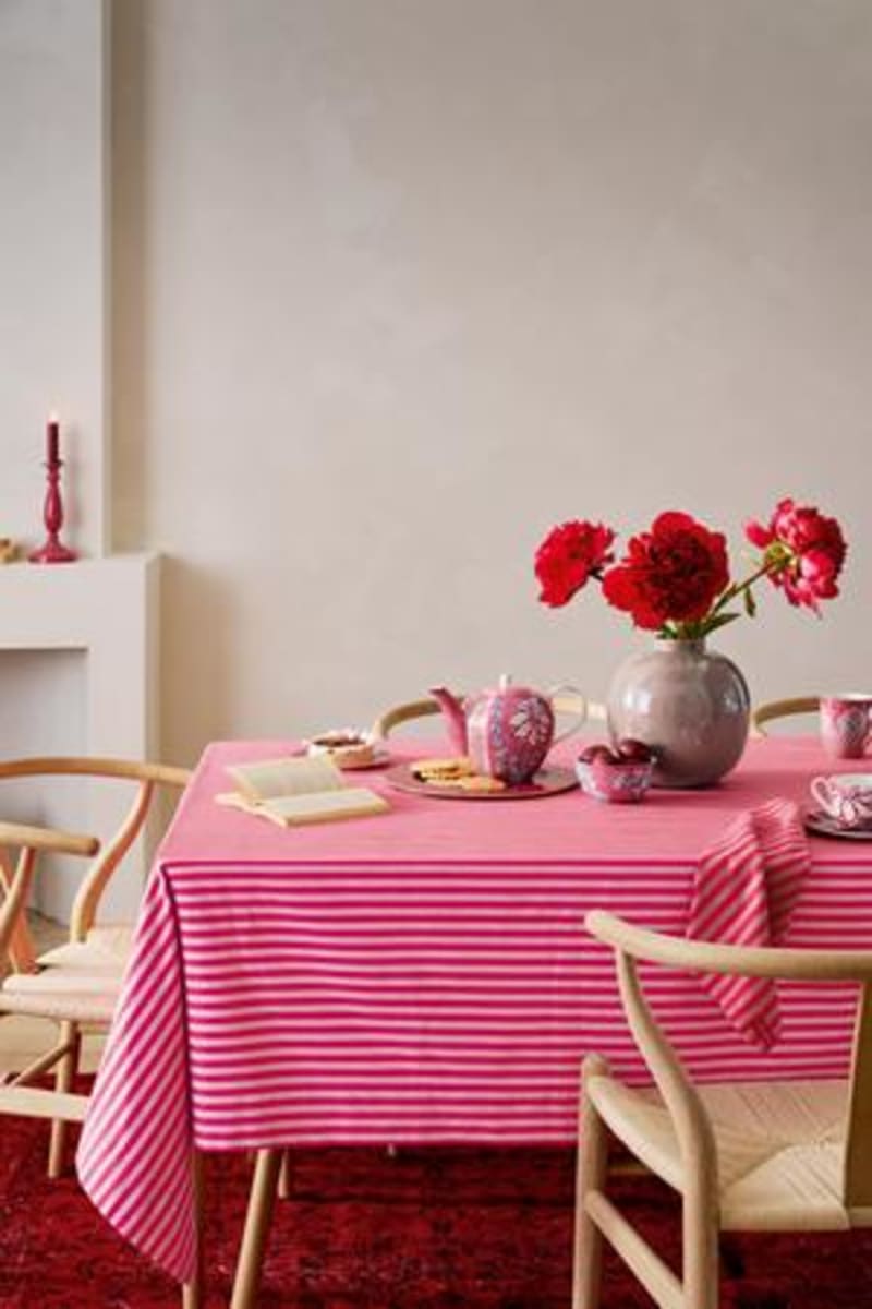 Table Cloth Stripes Pink 180x300cm