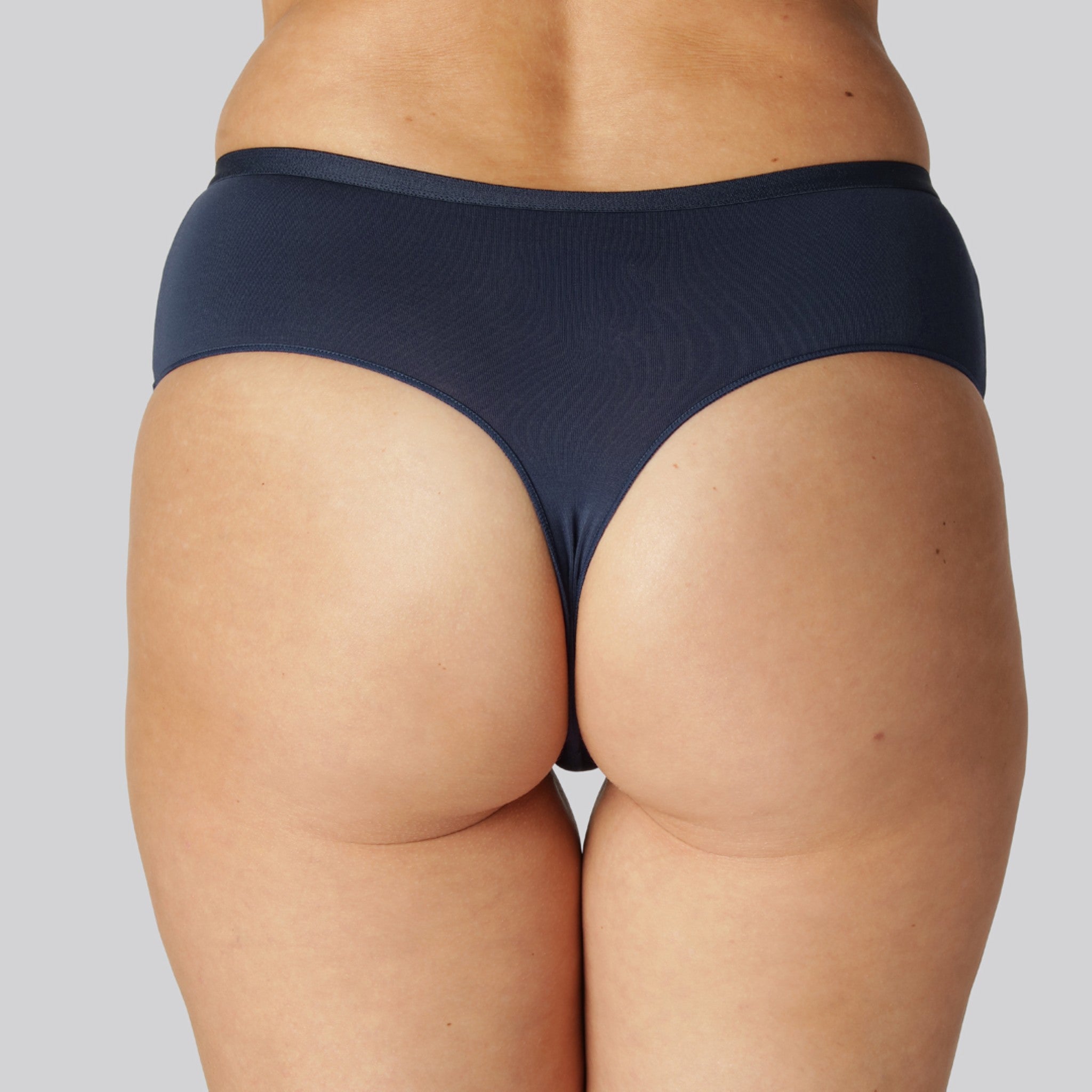 Bambus højtaljet g-streng trusse i navy til damer - Bambuni
