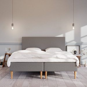 Saga | 220x220 | Grå