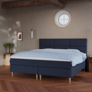 Svanhild | 210x210 | Dyb blå