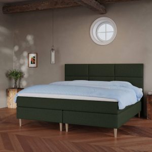 Svanhild | 210x210 | Dyb grøn