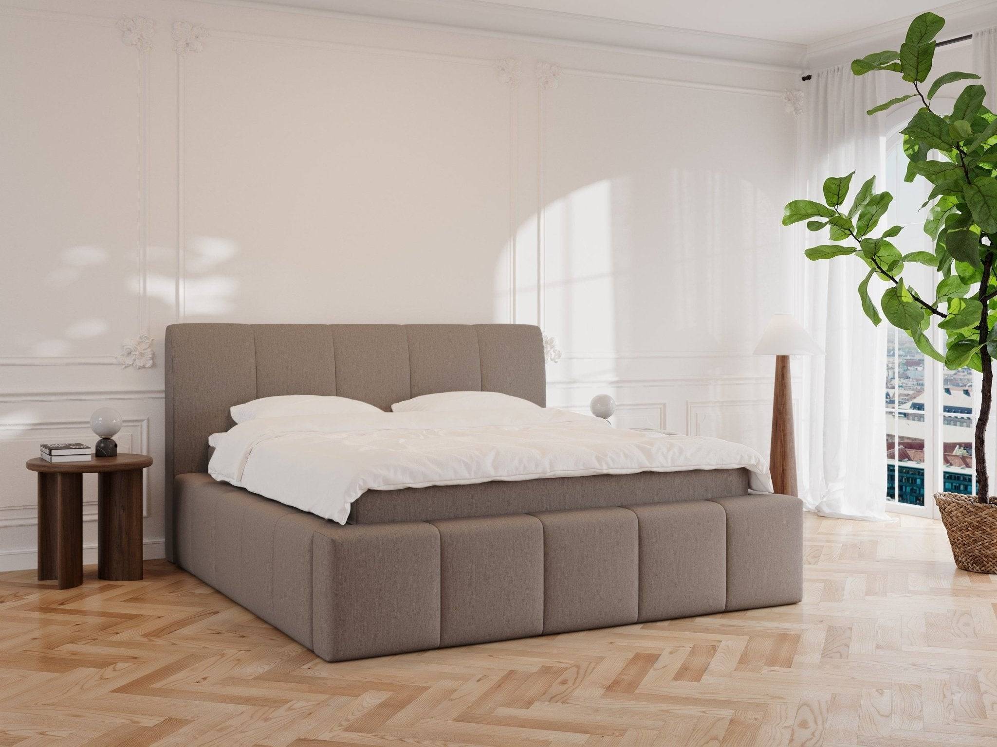 Uma | 200x200 | Mocha