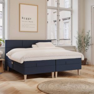 Ragna | 210x210 | Dyb blå