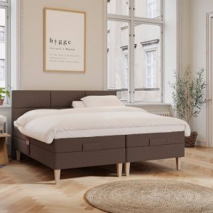 Ragna | 210x210 | Mørk brun