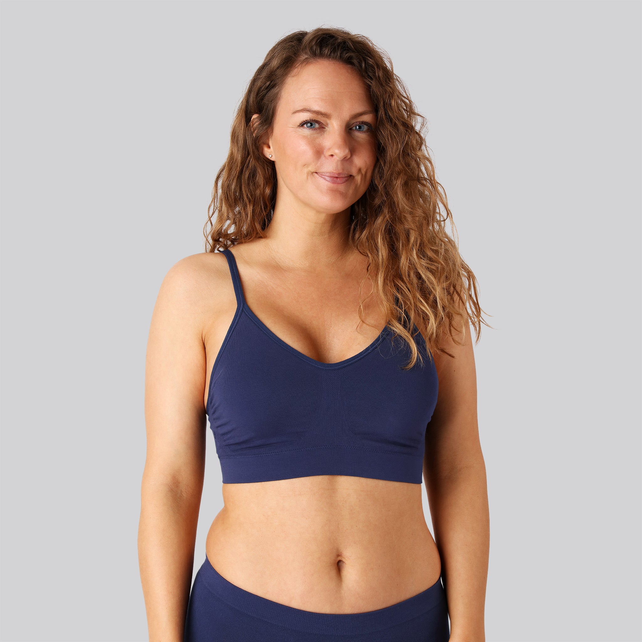 Bambus seamless bh m. smal strop i navy til damer - Bambuni