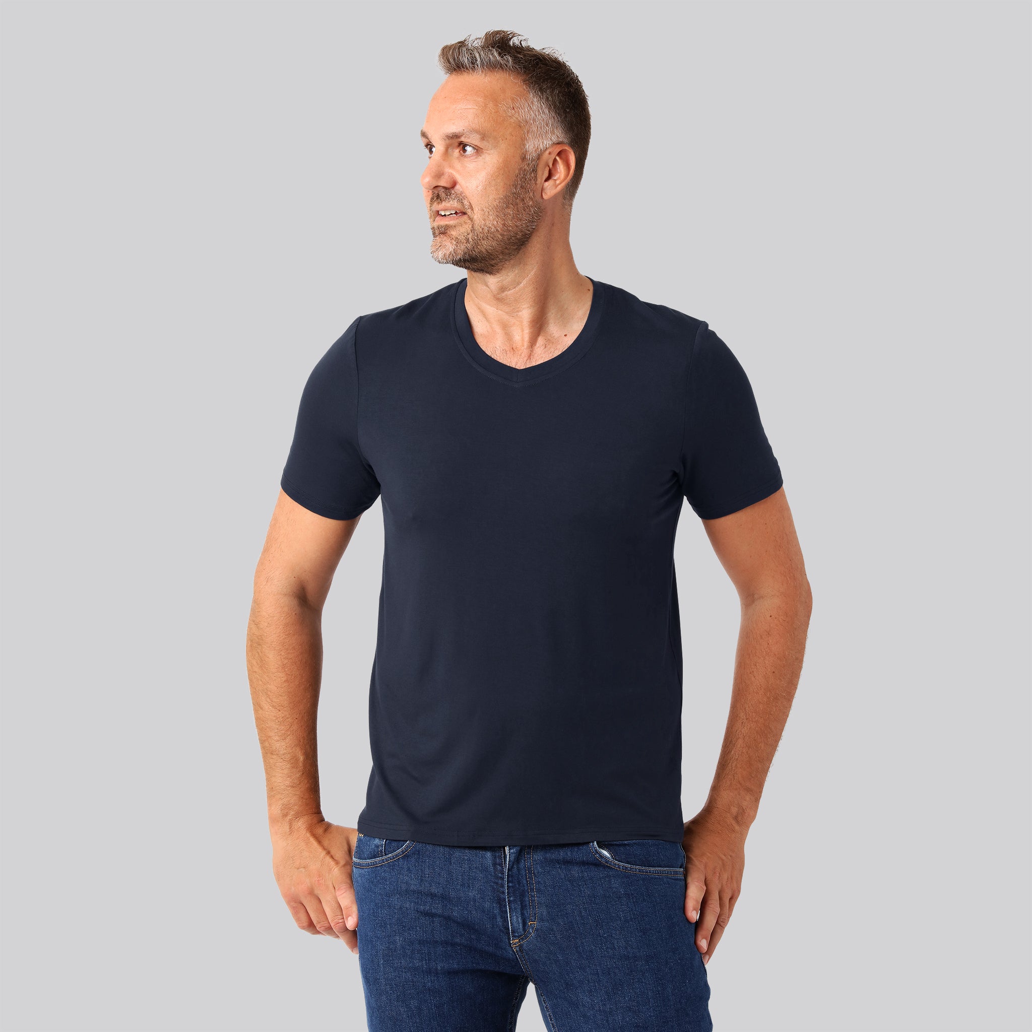Bambus t-shirt v-hals navy mænd - Bambuni
