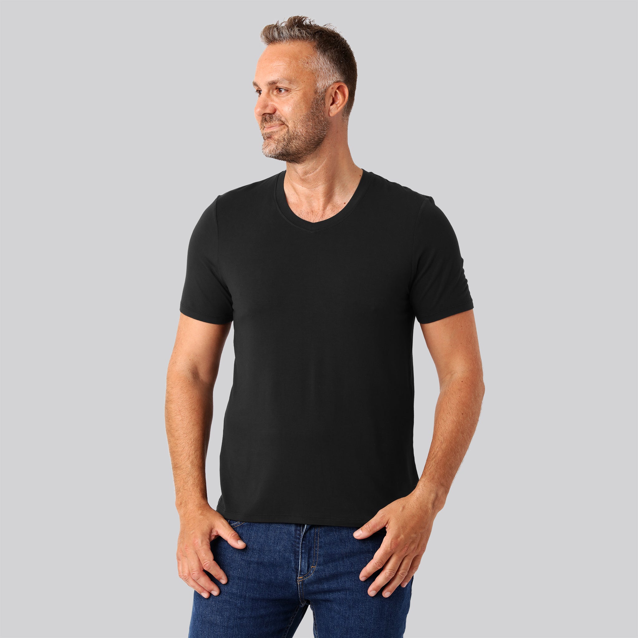 Bambus t-shirt v-hals sort mænd - Bambuni